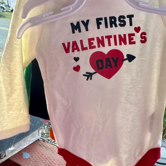 My first Halloween 3 mo, Christmas 6-9 mo, Valentine’s Day 6-9 mo. Onesies - Picture 2 of 10